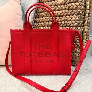 Marc Jacobs Red 'The Tote Bag' Structured Leather Tote with Strap